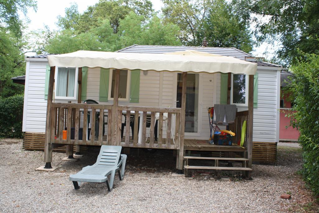 Le Camping Des 3 Lacs Belmont-Tramonet Eksteriør bilde